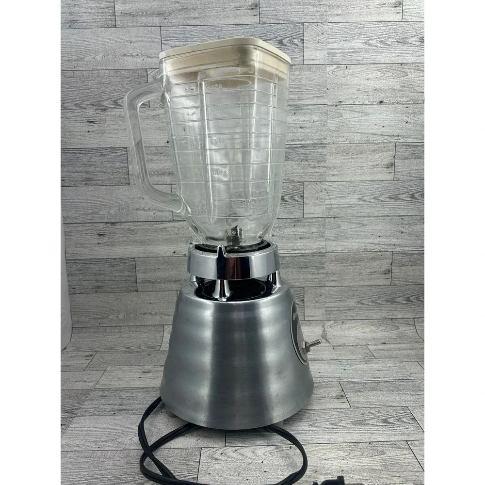 Osterizer Classic Blender Brushed Chrome‎ Beehive Metal Base 600W Glass Jar 564A